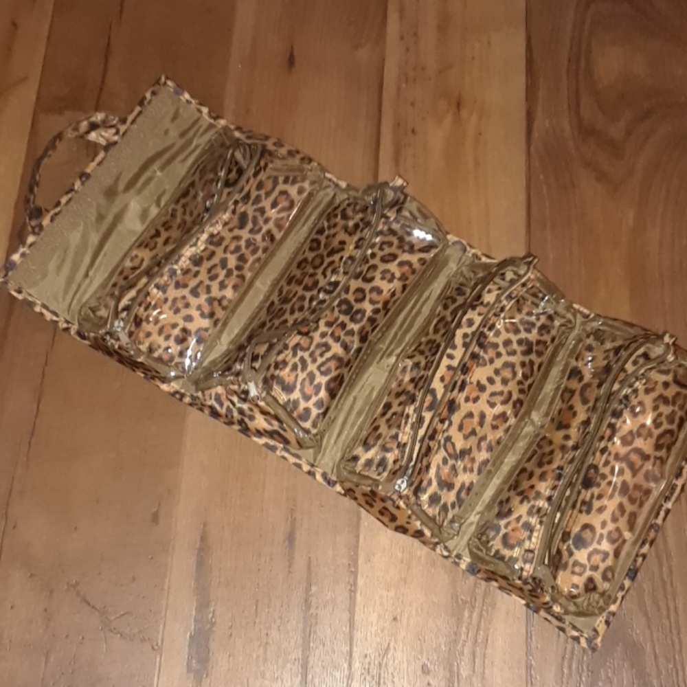 JM New York Makeup or jewelry case